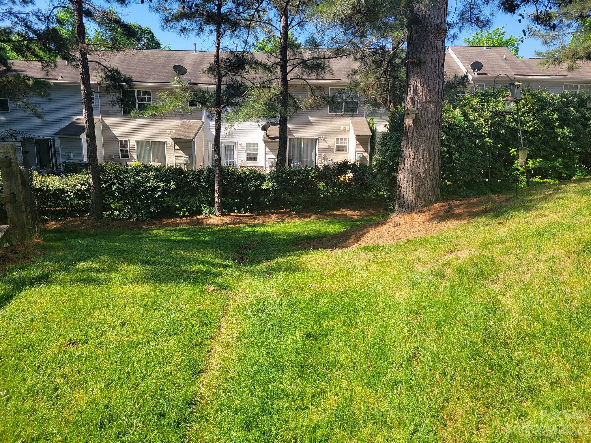 The Townes at River Crossing - Residential