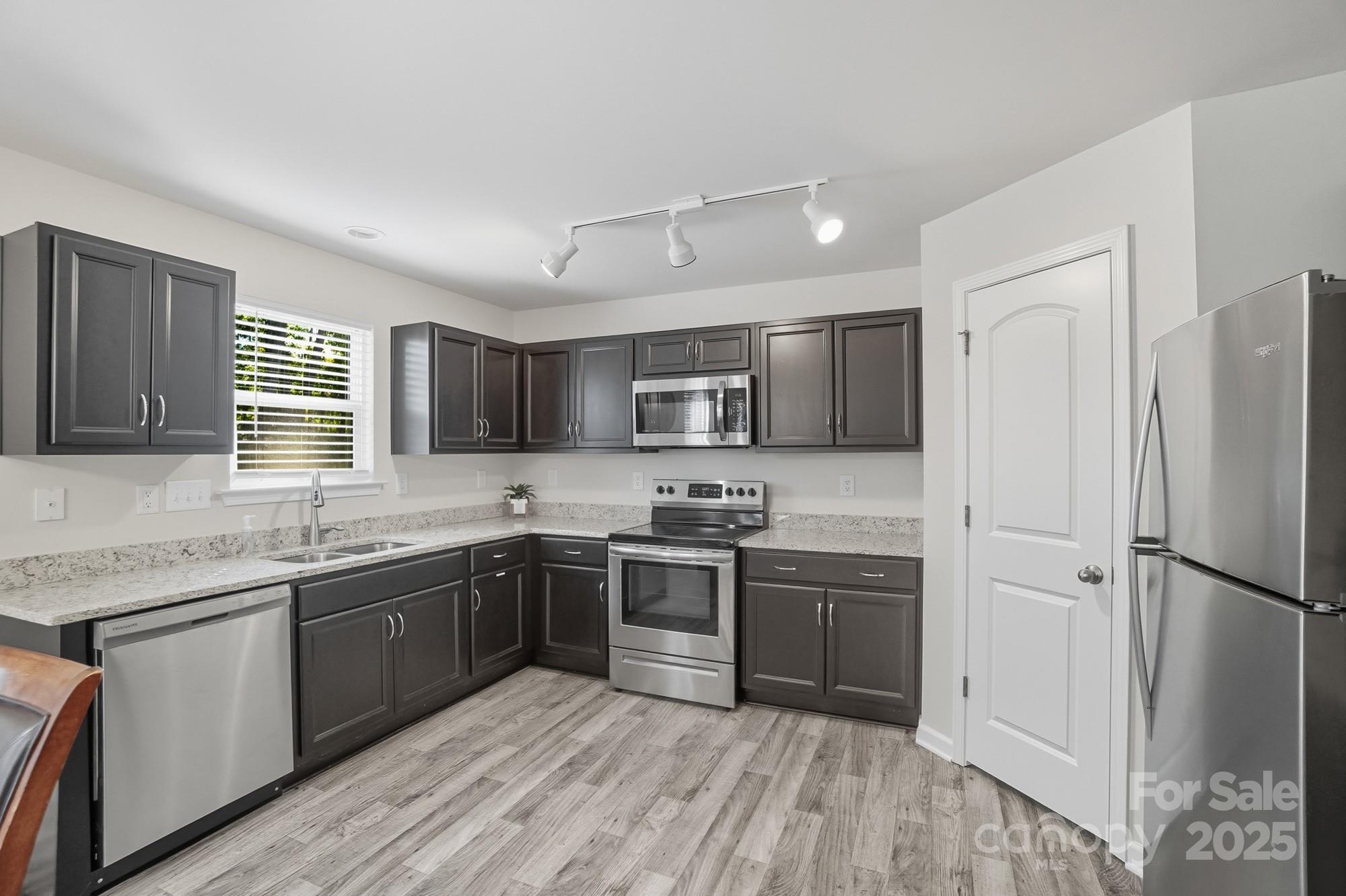 Lake Shore Estates - Residential