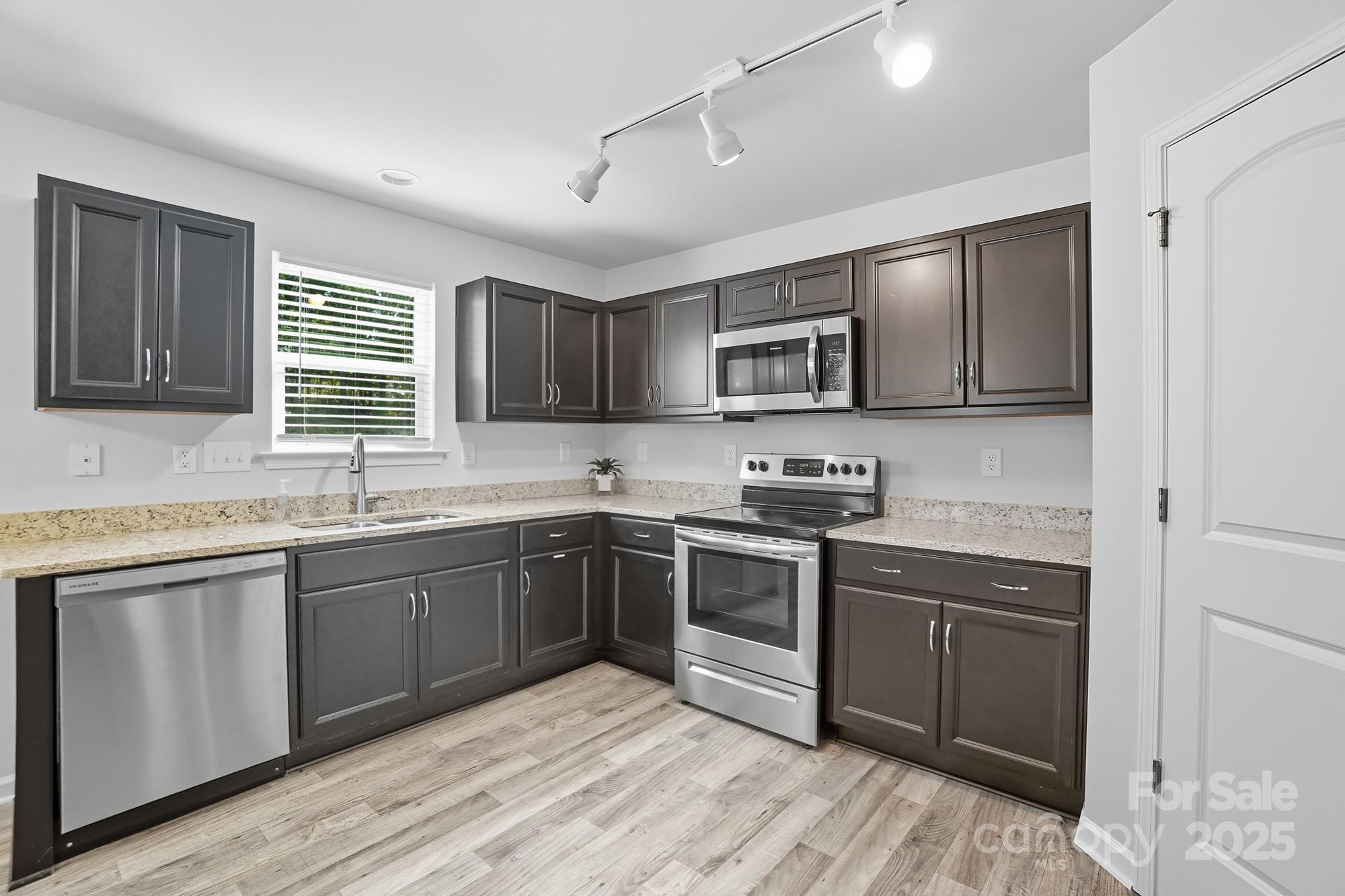 Lake Shore Estates - Residential