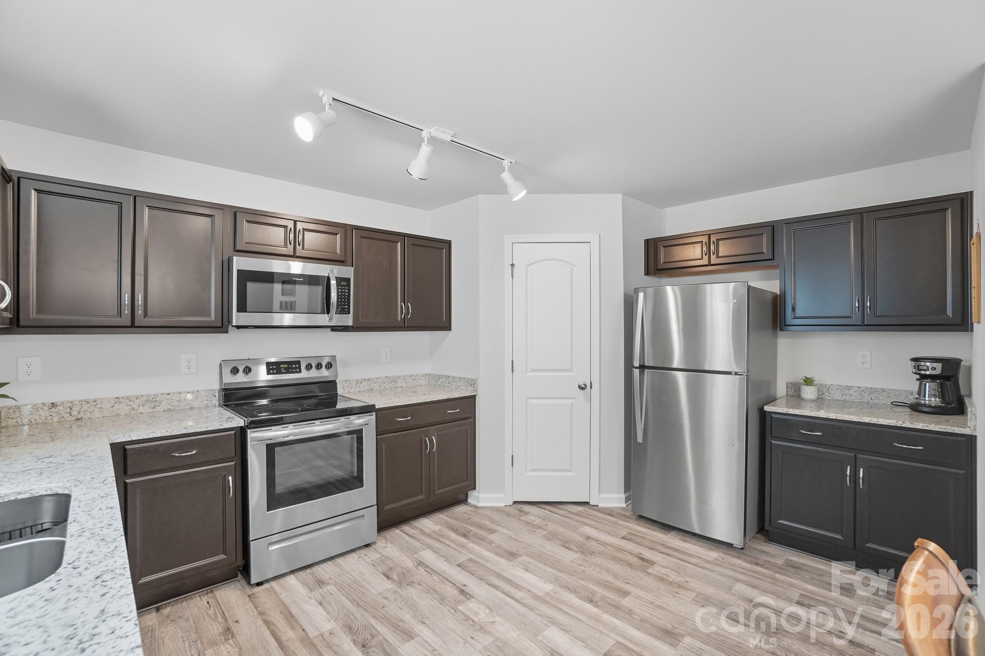 Lake Shore Estates - Residential