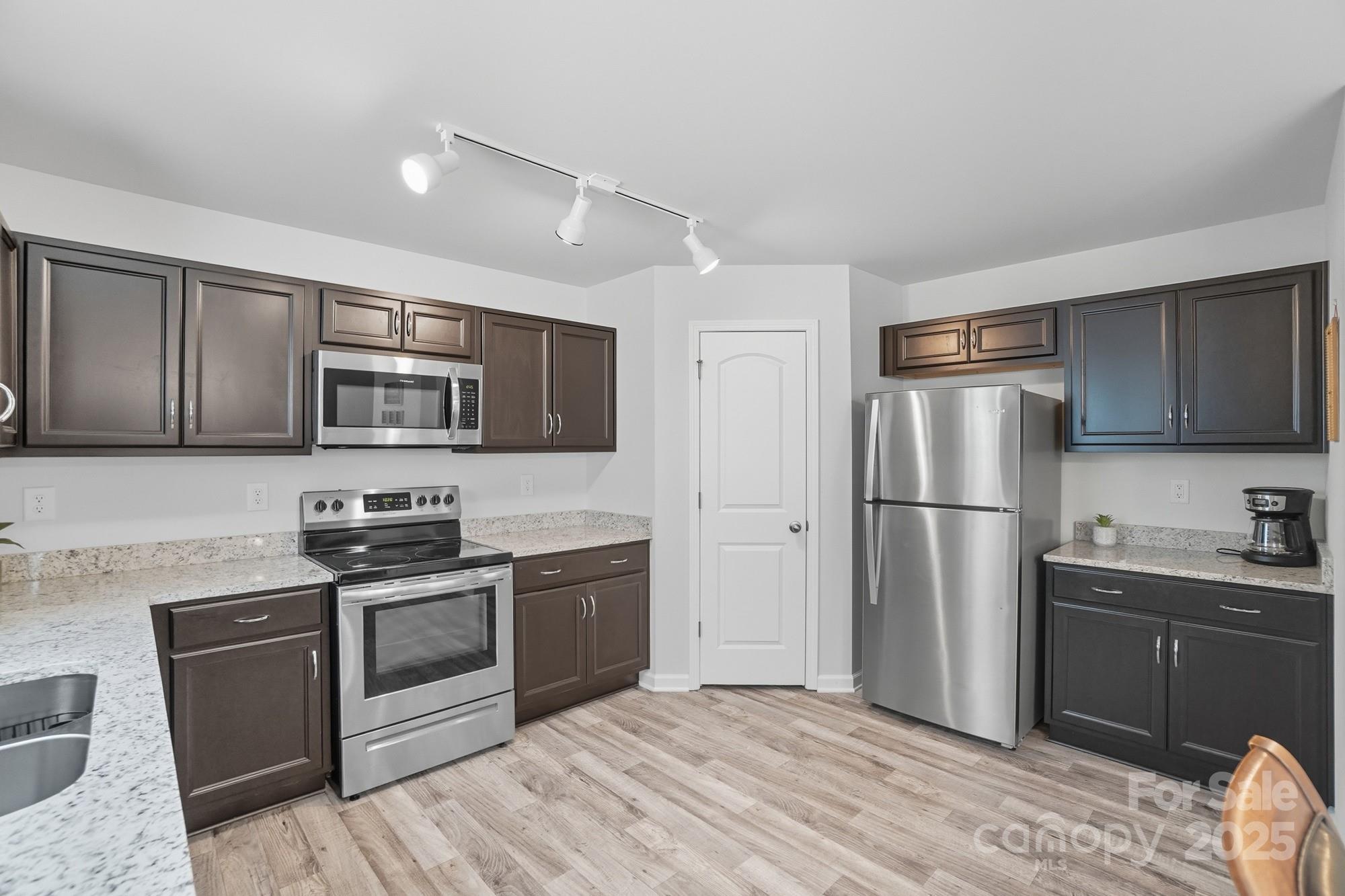 Lake Shore Estates - Residential