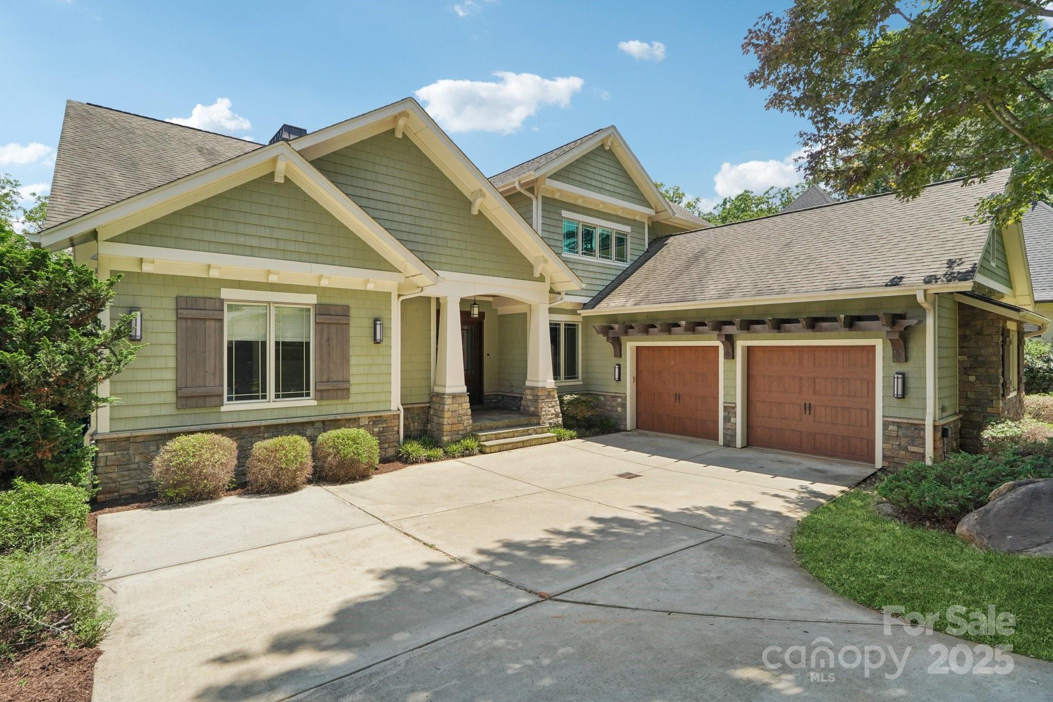 3229 Lake Pointe Drive