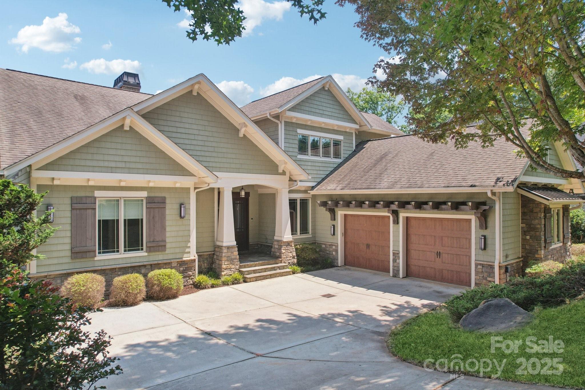 3229 Lake Pointe Drive