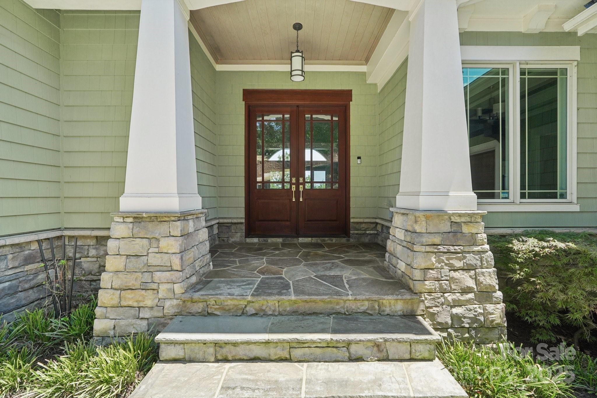3229 Lake Pointe Drive