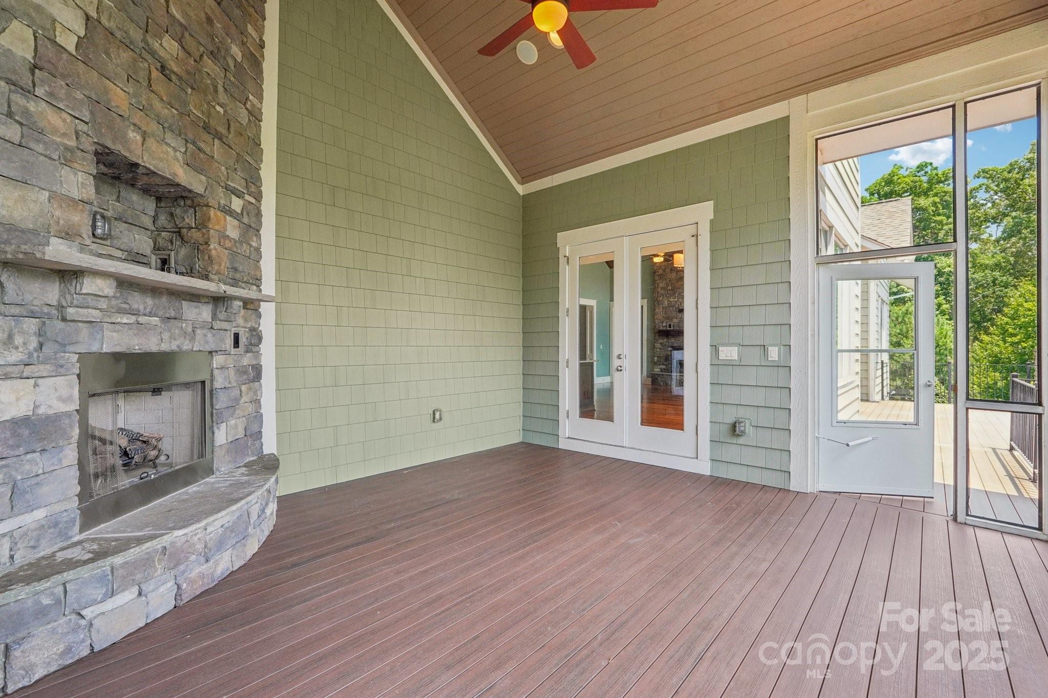 Reflection Pointe - Residential