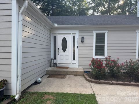 Photo of 5917 Black Bear Court, Charlotte, NC 28214 (MLS # 4400228)