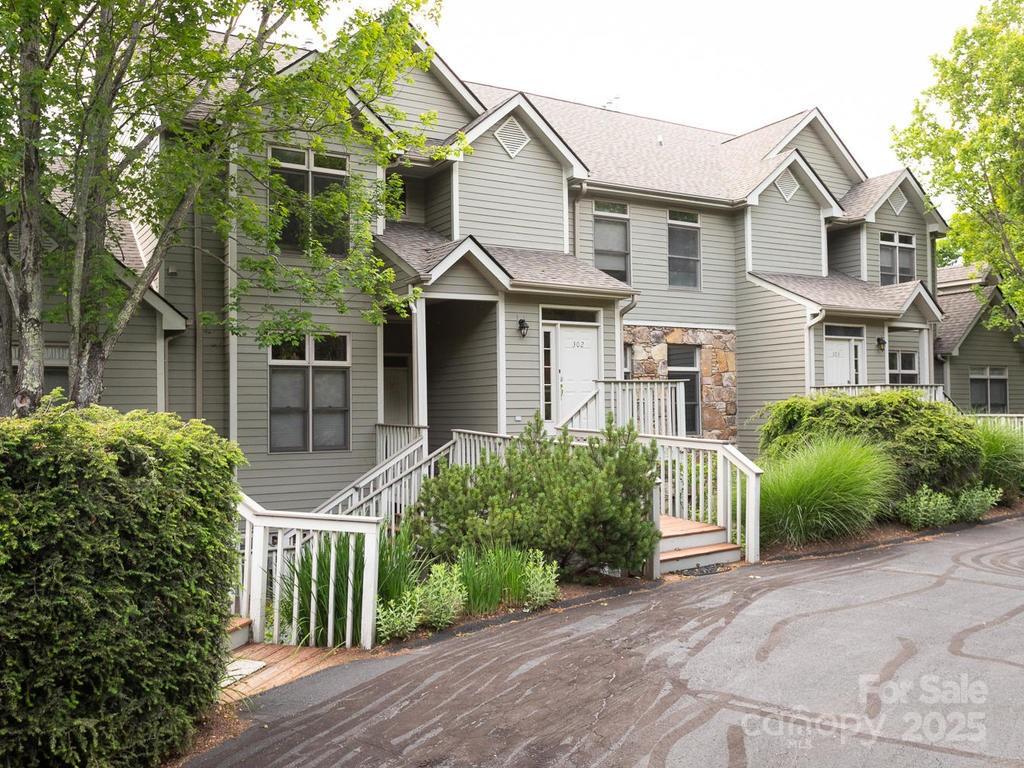 130 Stoney Falls Loop 2-102