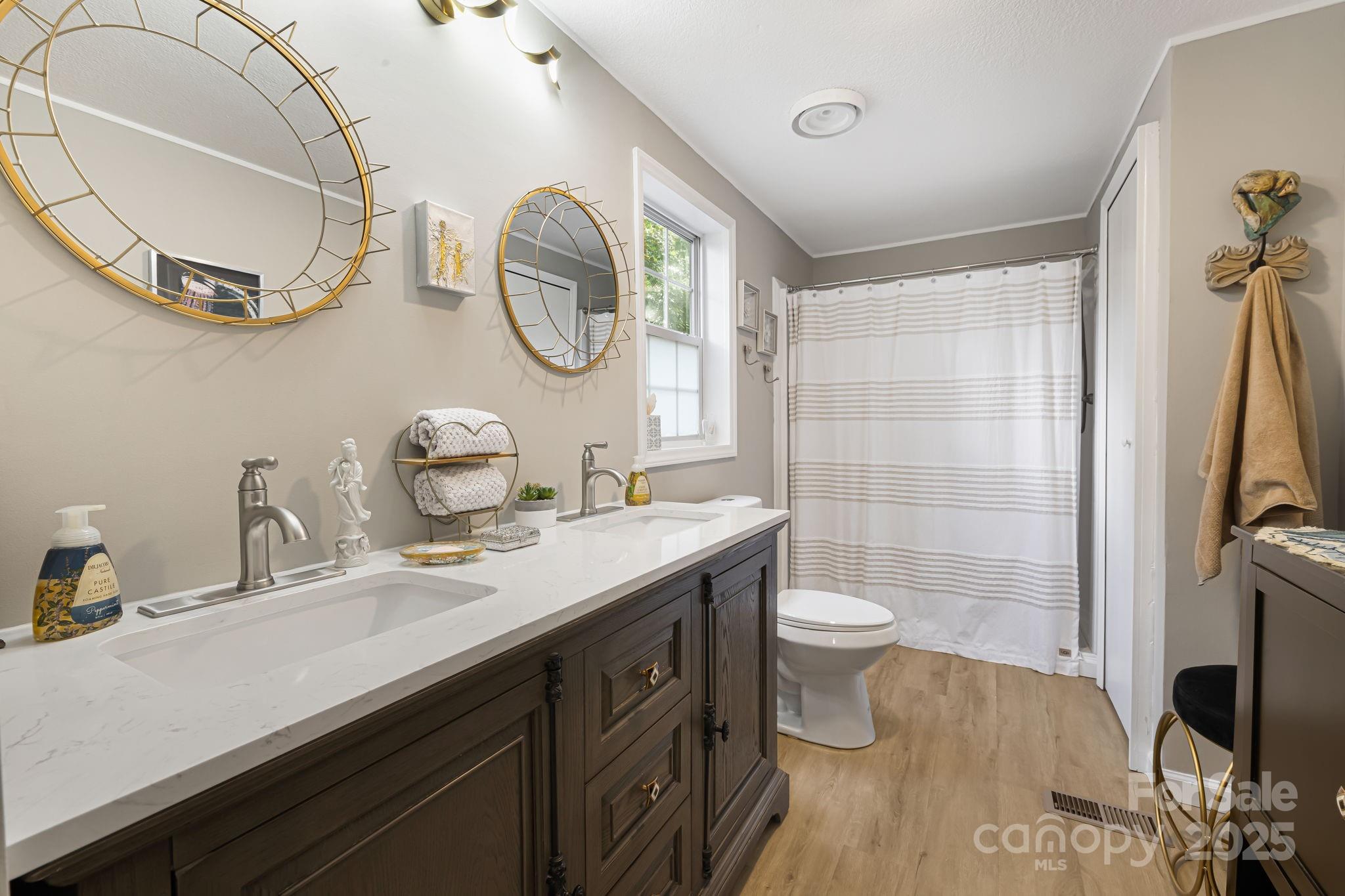 Mountain Shadows - Residential