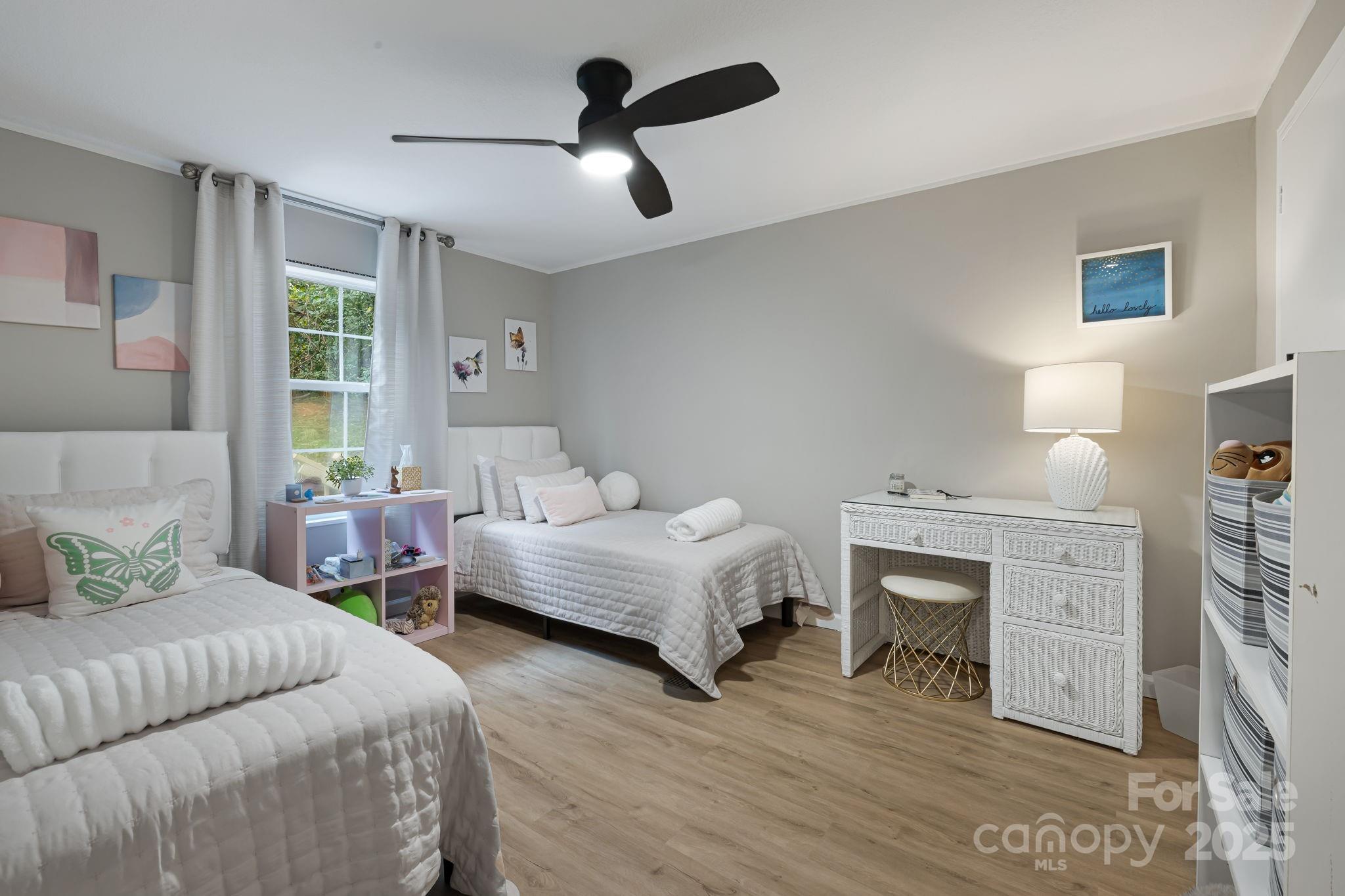 Mountain Shadows - Residential