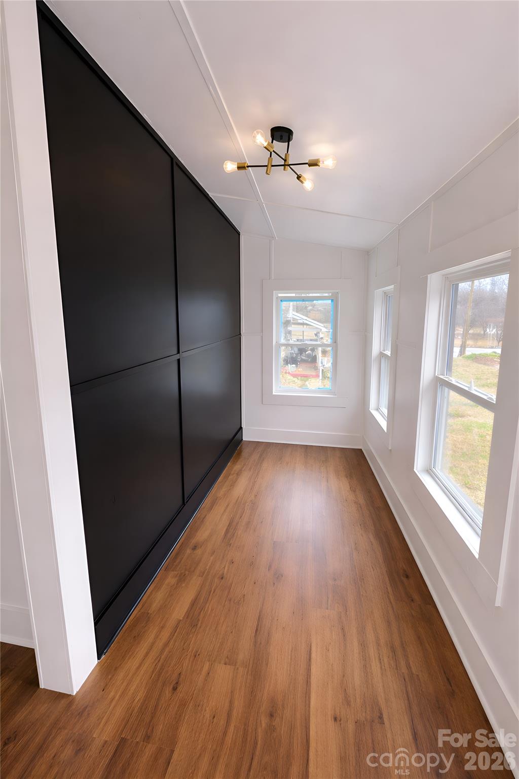 105 E Hartford Avenue