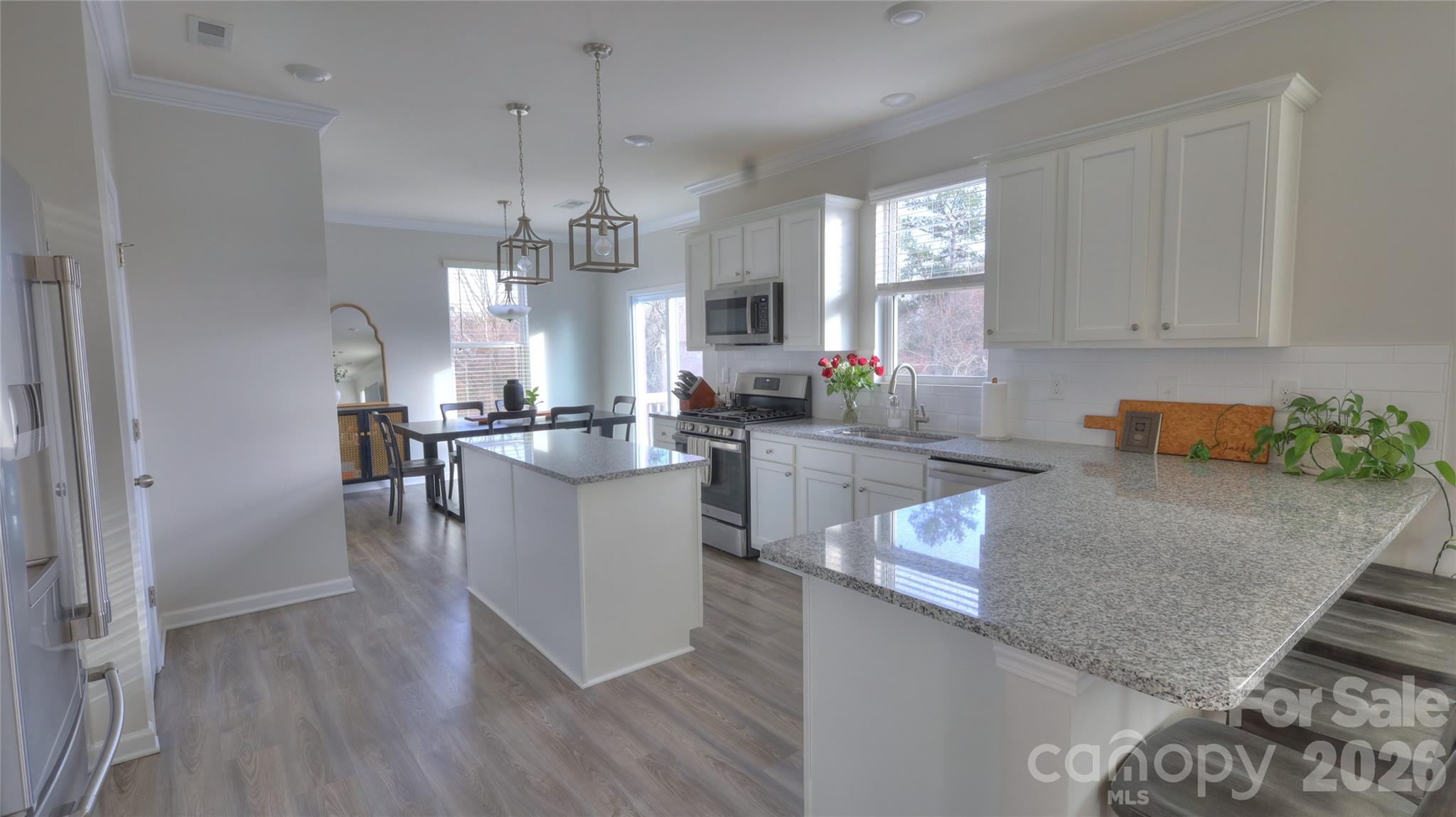 115 W Neel Ranch Road