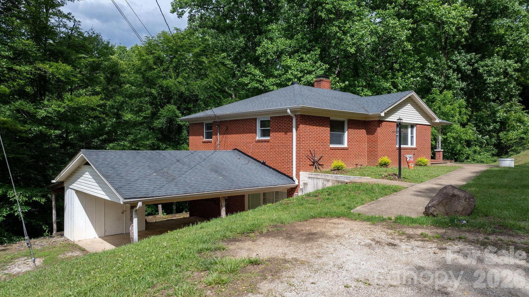 4073 226 A Highway