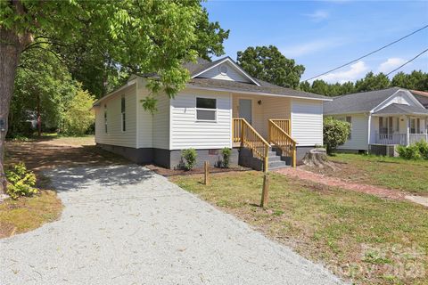 Photo of 401 Franklin Avenue, Kannapolis, NC 28081 (MLS # 4380362)