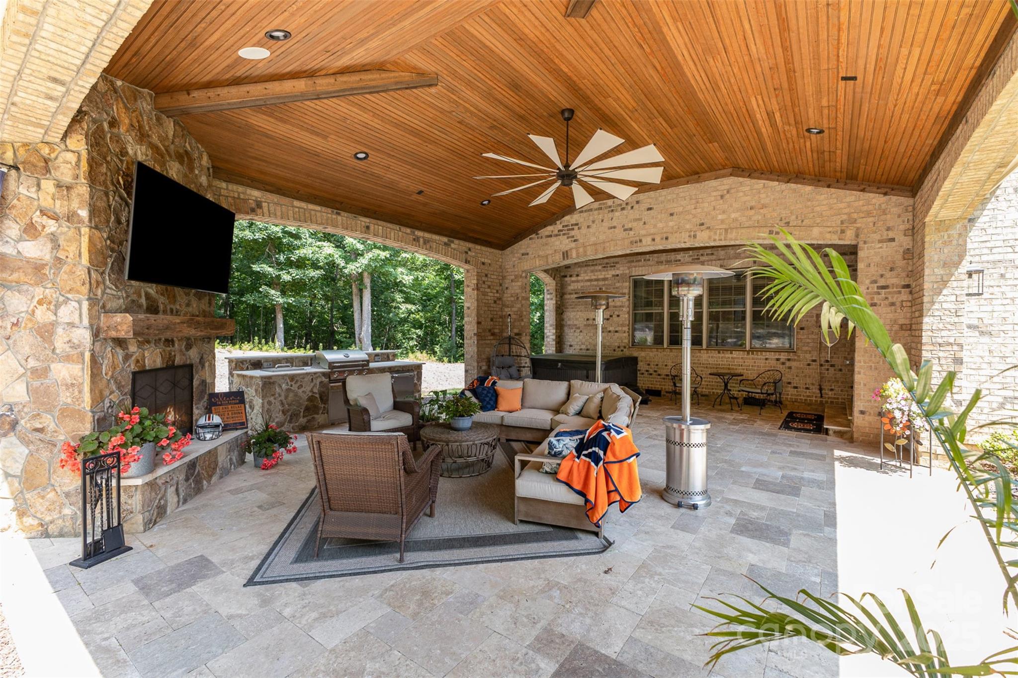 4005 Capullo Court