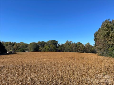 Photo of VAC Highway 52 S Highway, Norwood, NC 28128 (MLS # 4314486) Photo of VAC Highway 52 S Highway, Norwood, NC 28128 (MLS # 4314486)