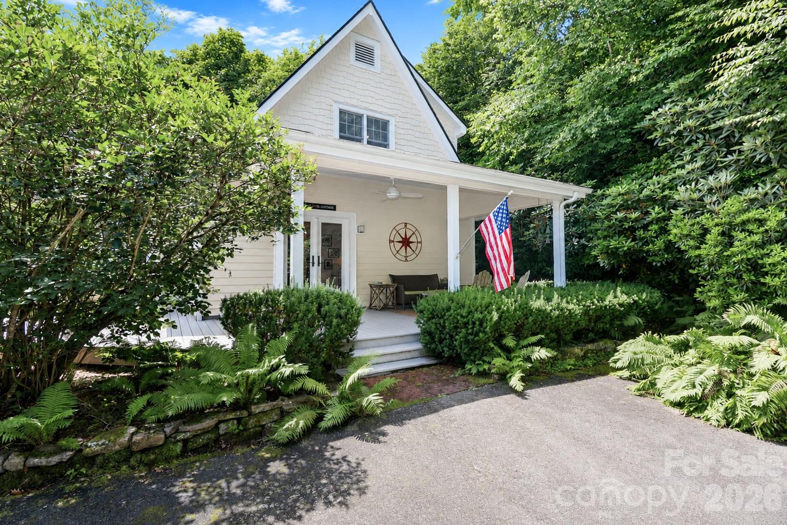 315 Green Hill Woods