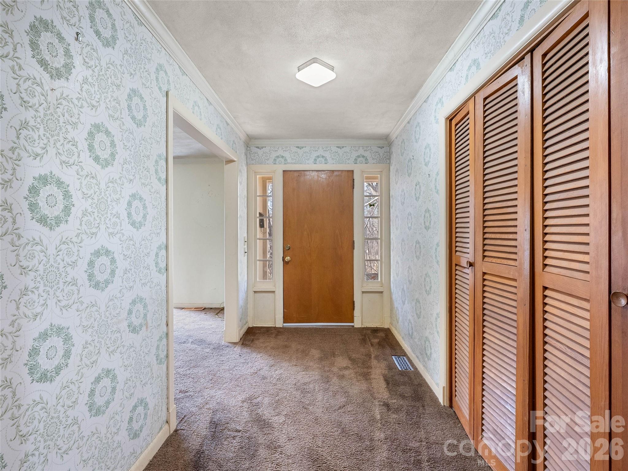 121 Hummingbird Lane