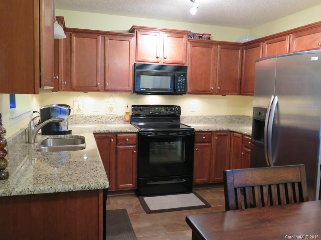 Avery Lake - Residential