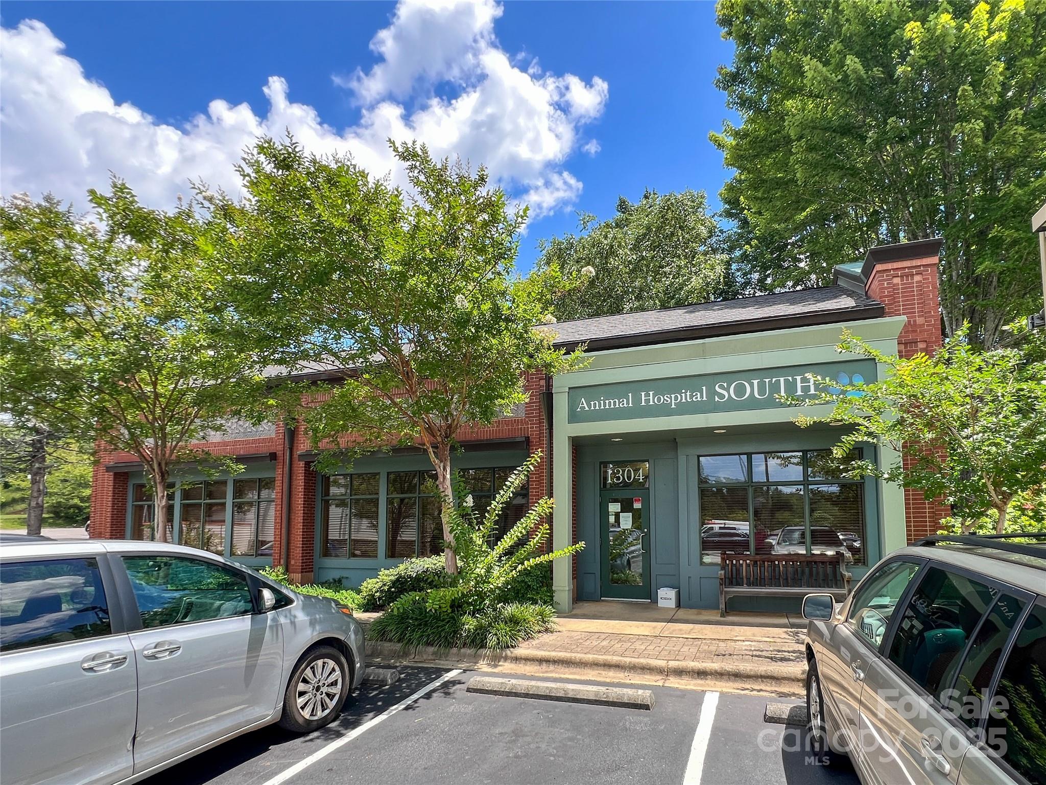 1304 Hendersonville Road