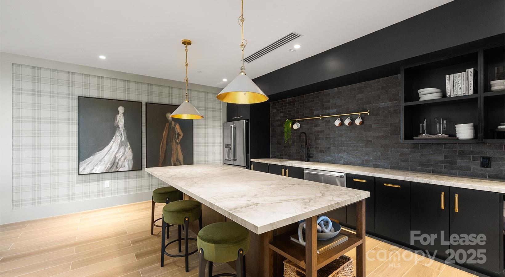 Charlotte, North Carolina 28203, United States, 2 Bedrooms Bedrooms, ,2 BathroomsBathrooms,Residential,Active,229003