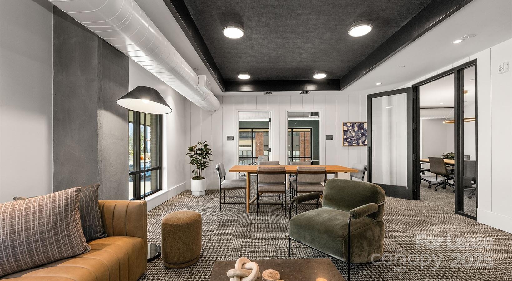 Charlotte, North Carolina 28203, United States, 2 Bedrooms Bedrooms, ,2 BathroomsBathrooms,Residential,Active,229003