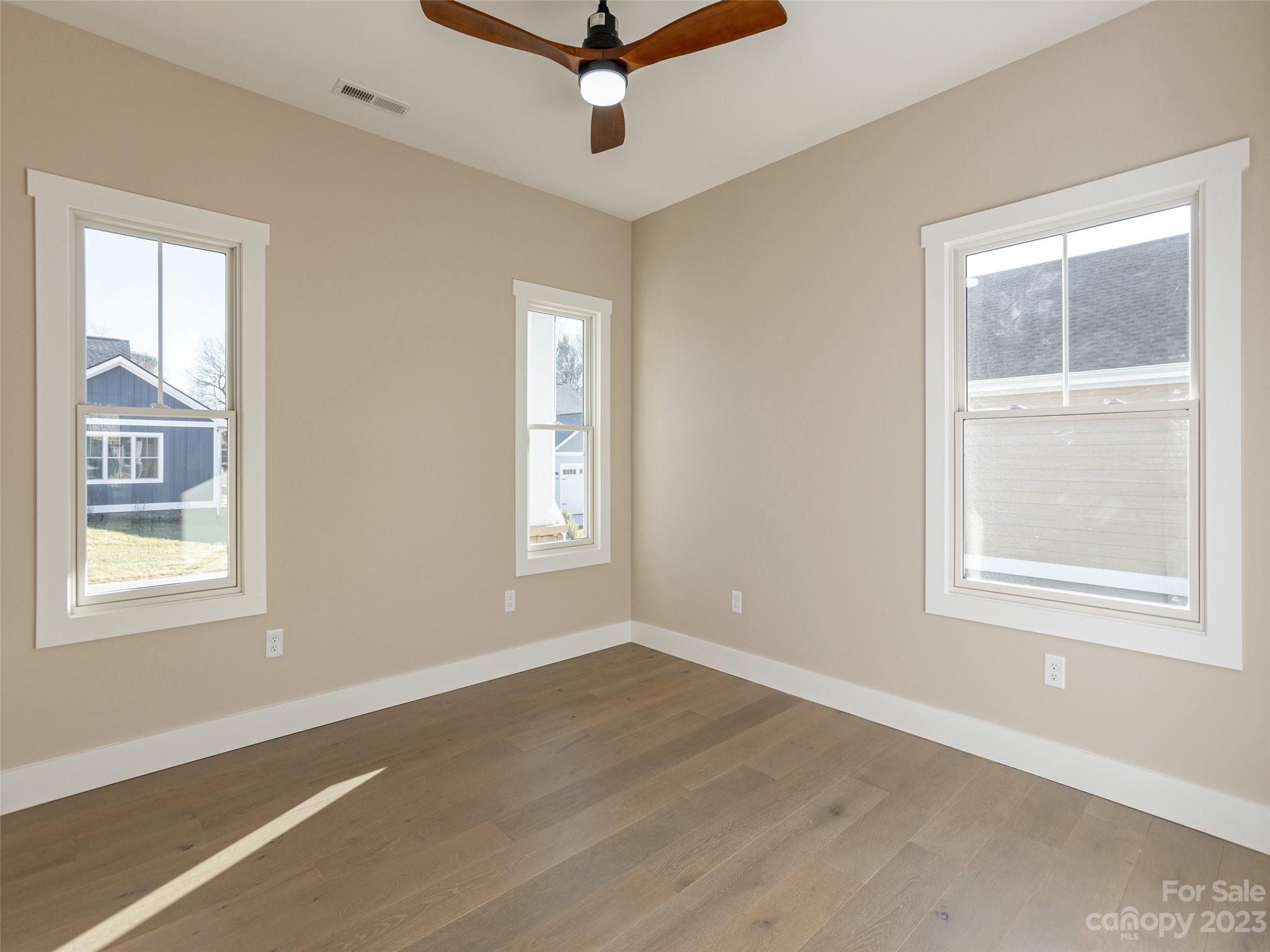 Olde Oak - Residential