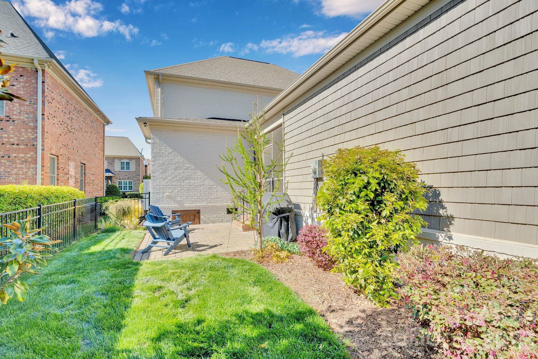 Belmont village - Residential