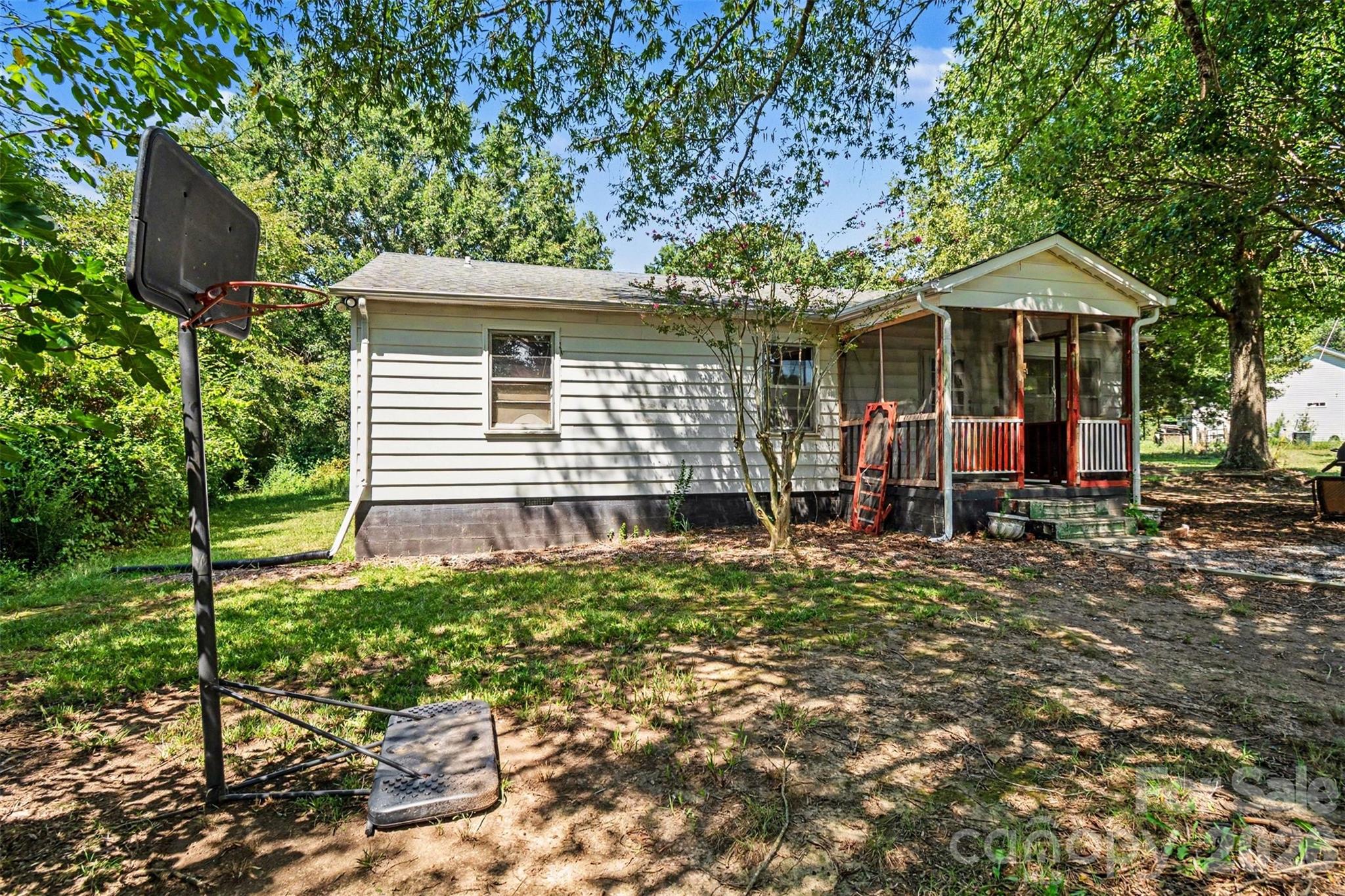 7218 Wolf Pond Road
