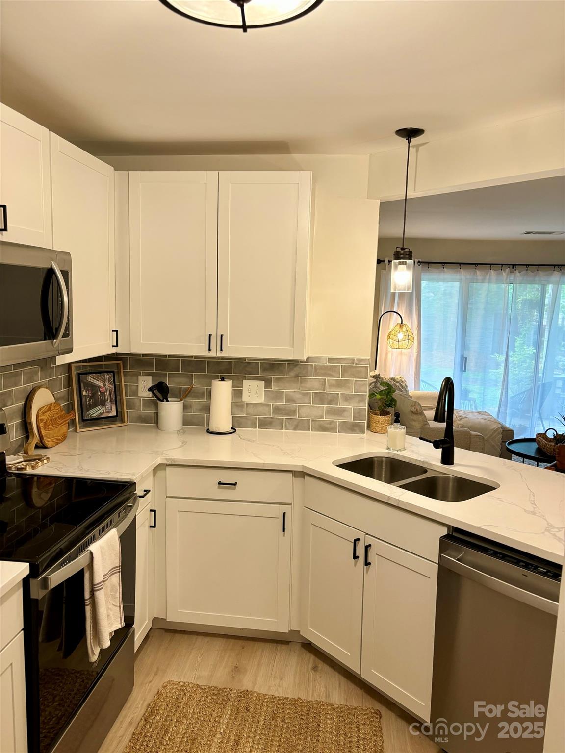 2536 Stradbrook Drive