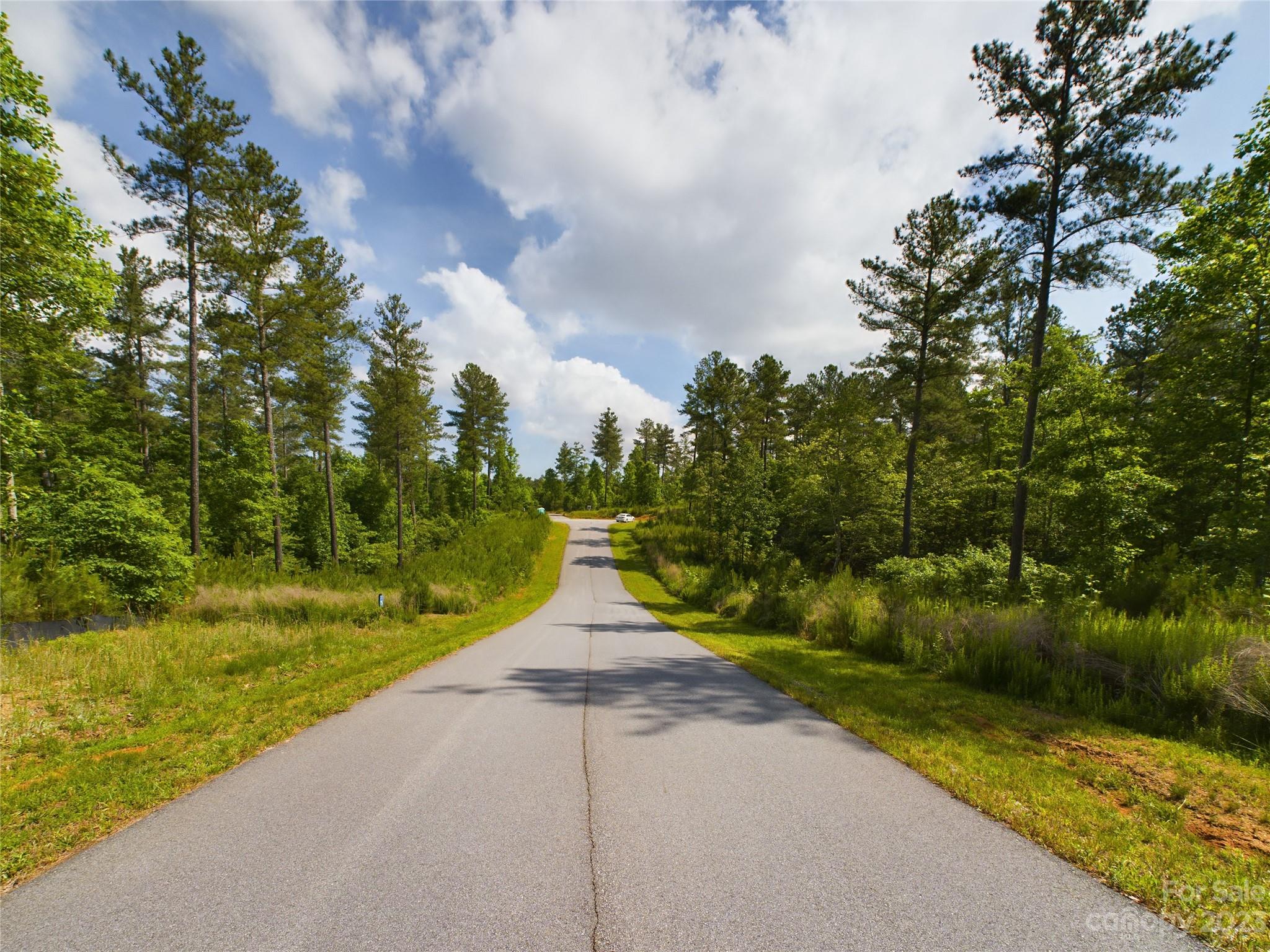 The Waterfront Club - Land