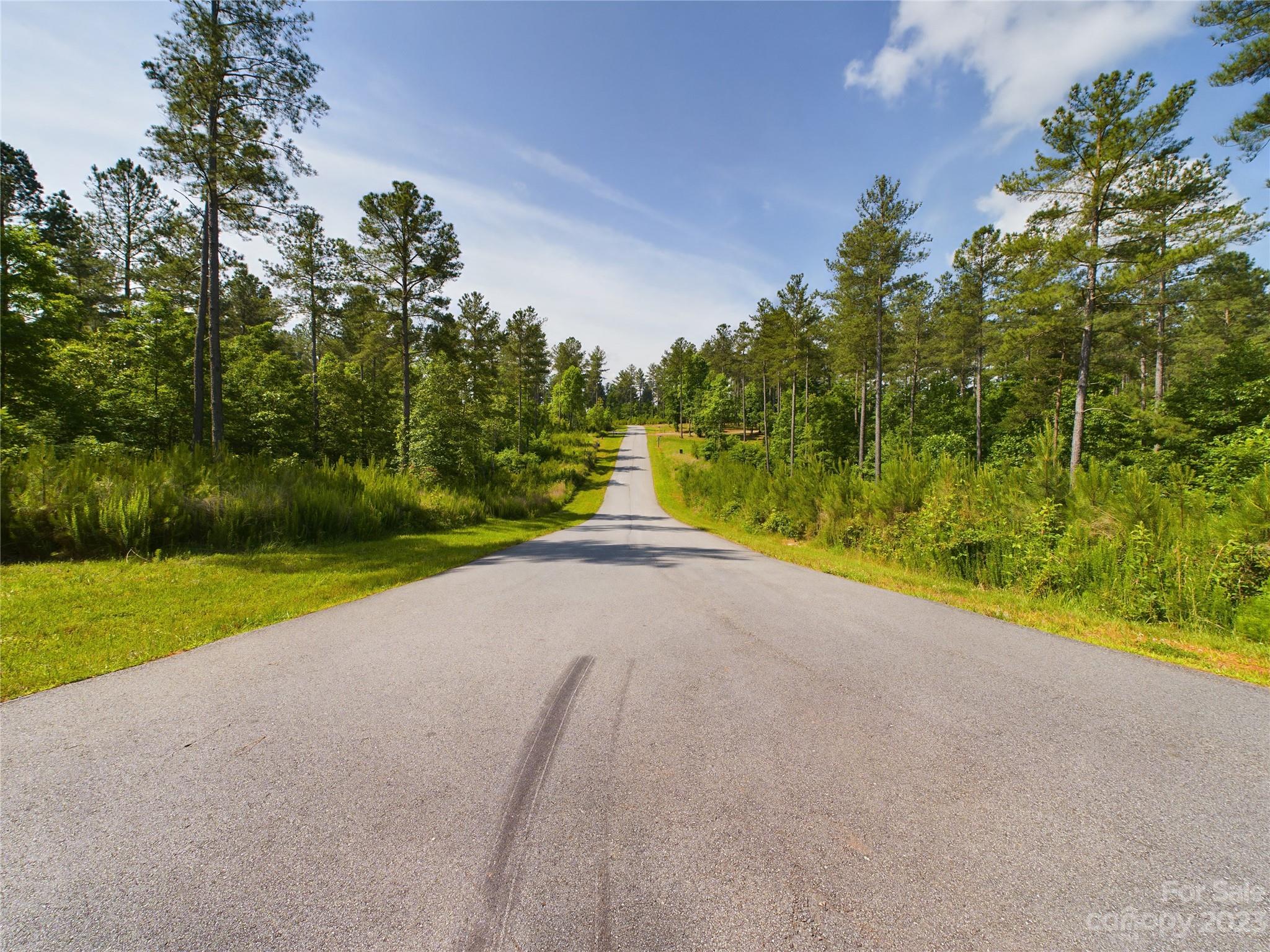 The Waterfront Club - Land