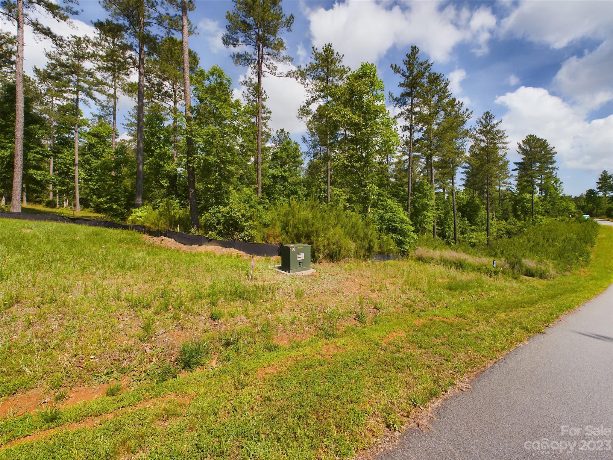 The Waterfront Club - Land