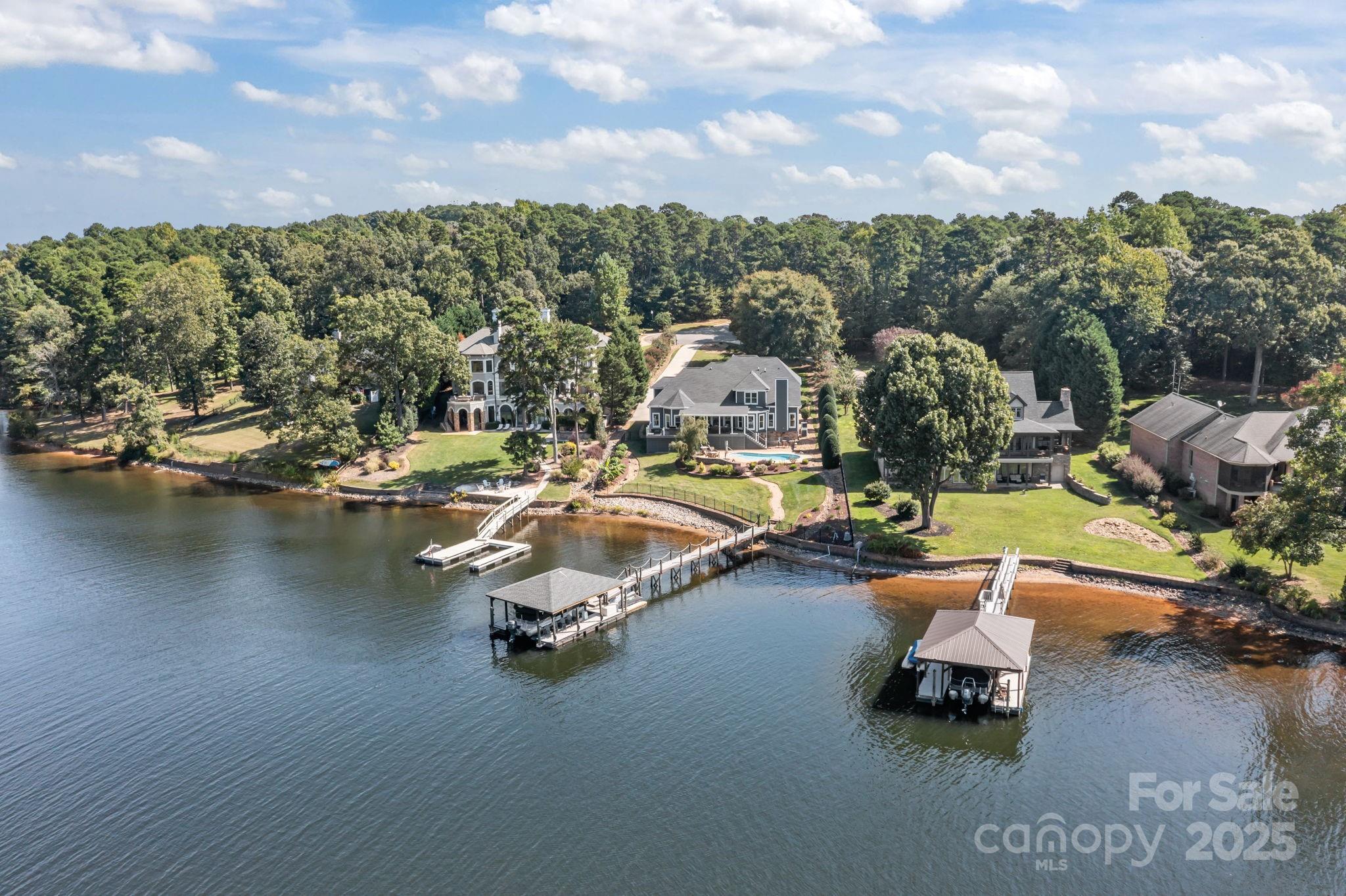 Pinnacle Shores - Residential