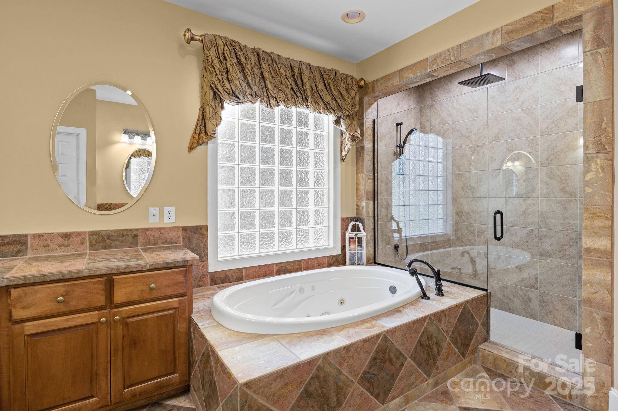 Pinnacle Shores - Residential