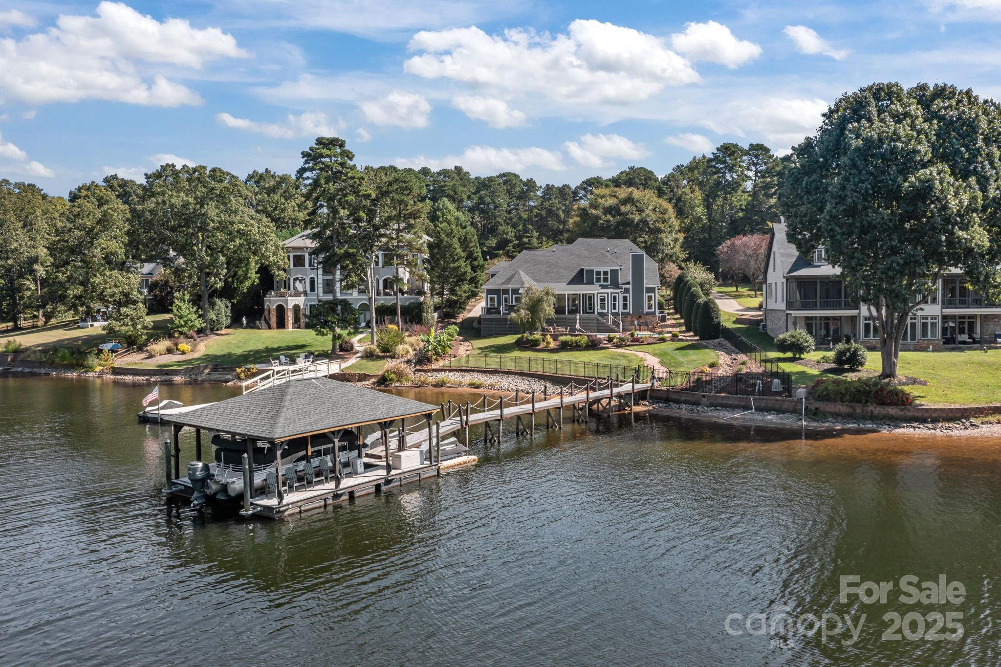 Pinnacle Shores - Residential