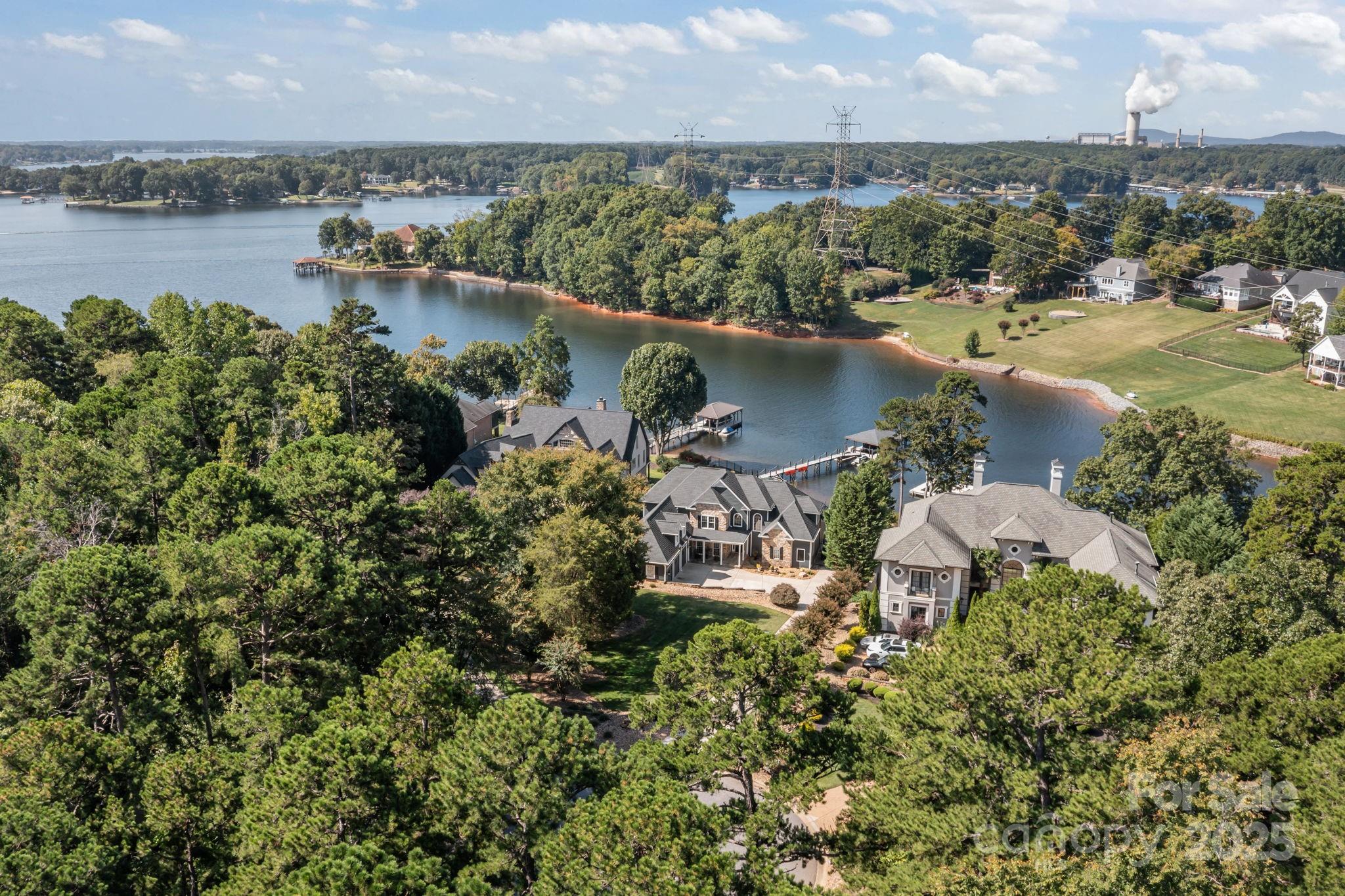 Pinnacle Shores - Residential