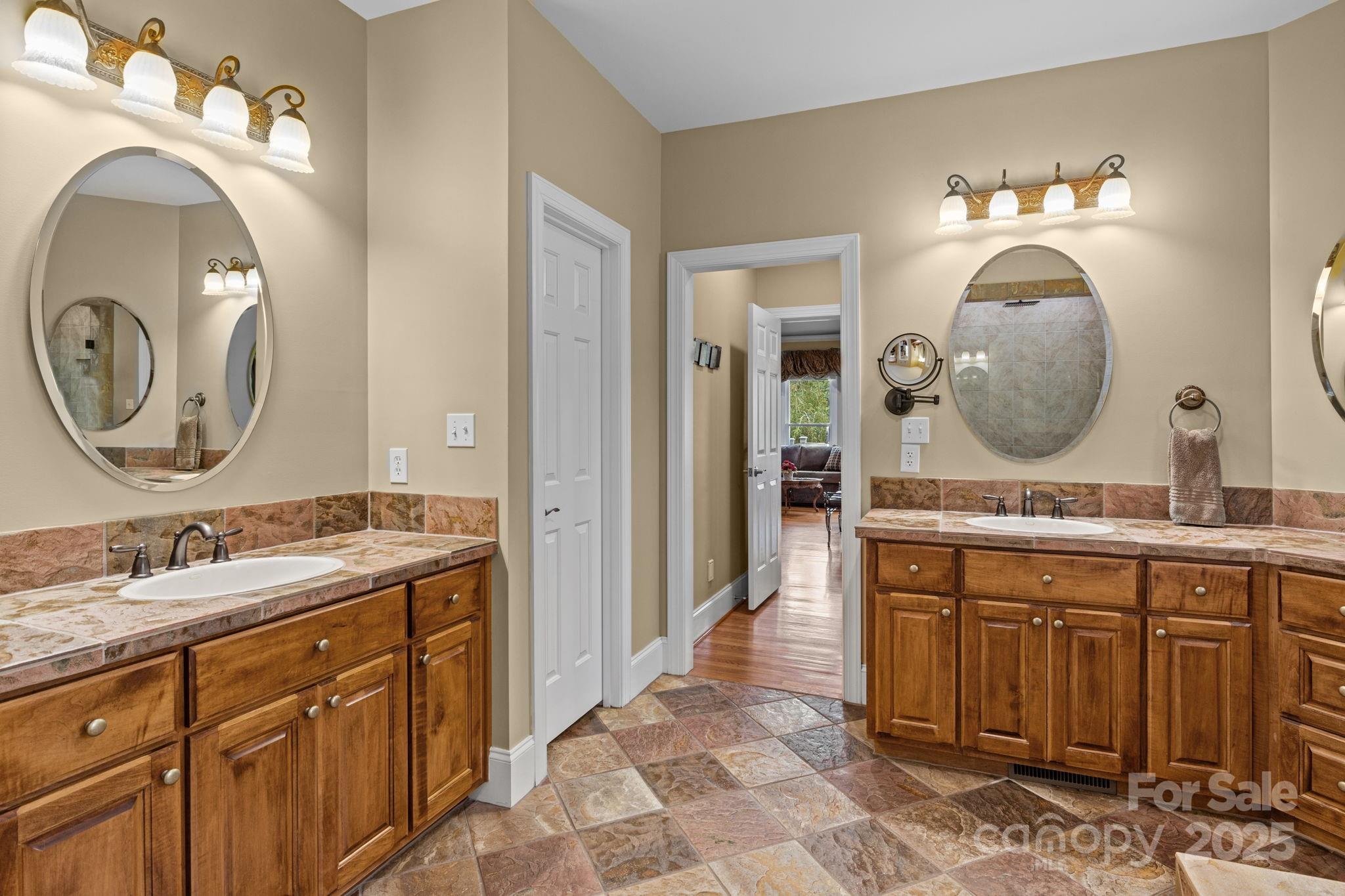 Pinnacle Shores - Residential