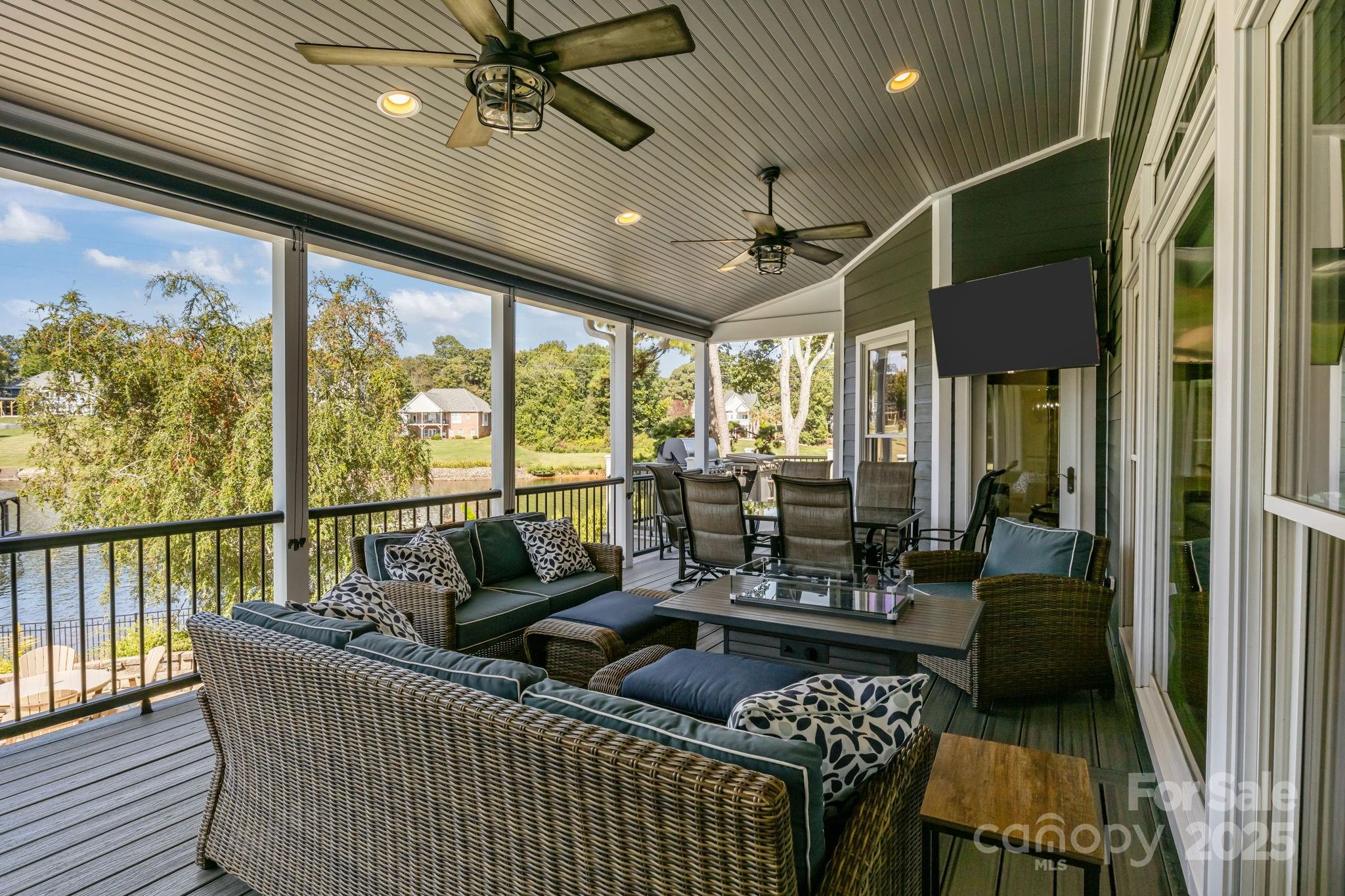 Pinnacle Shores - Residential