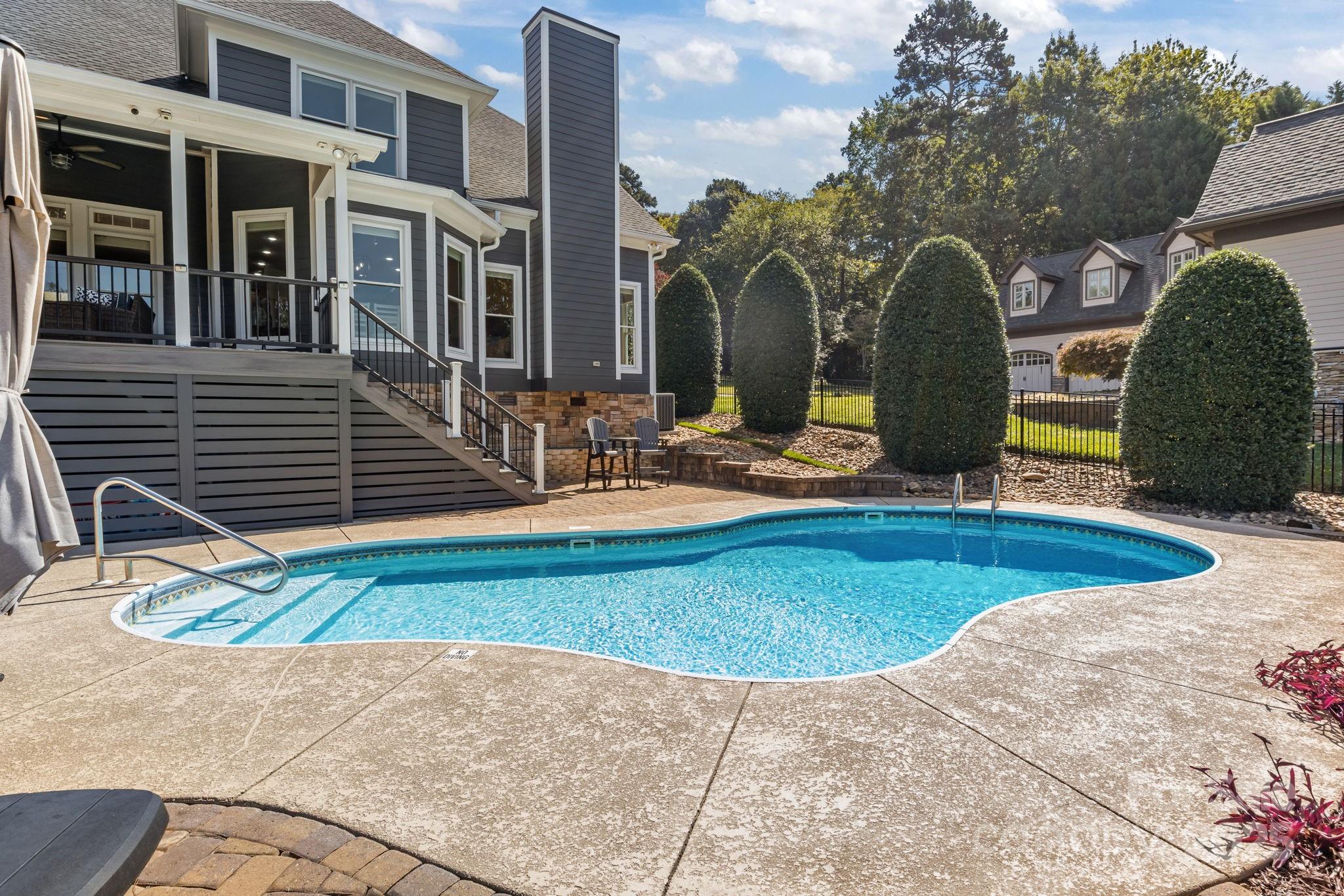 Pinnacle Shores - Residential