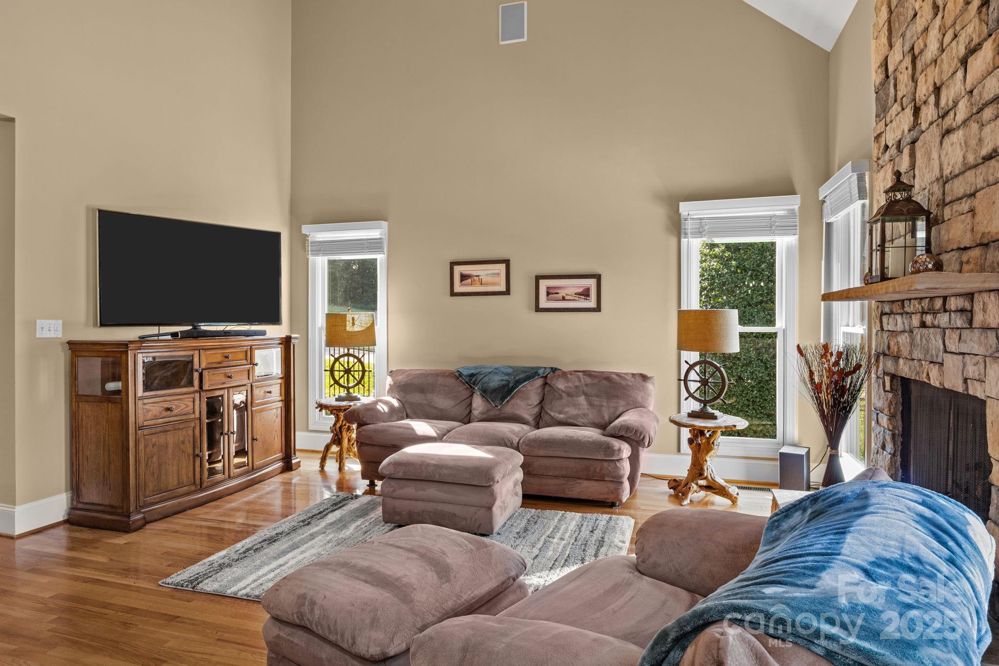 Pinnacle Shores - Residential