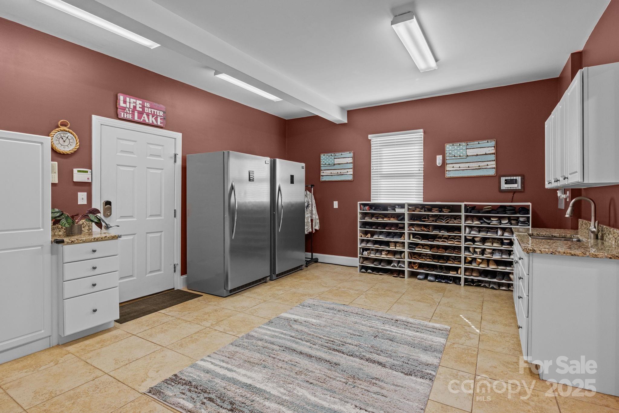 Pinnacle Shores - Residential