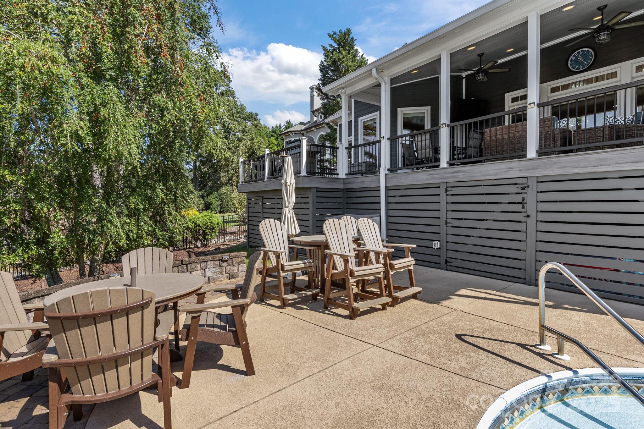 Pinnacle Shores - Residential