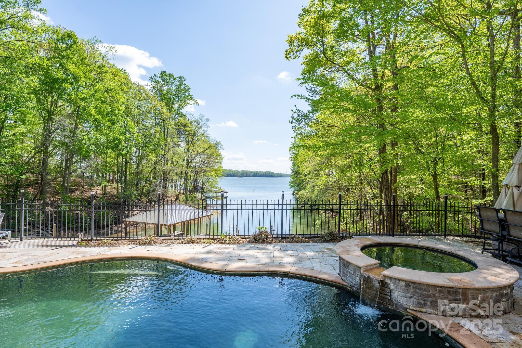 1676 Sherwood Court