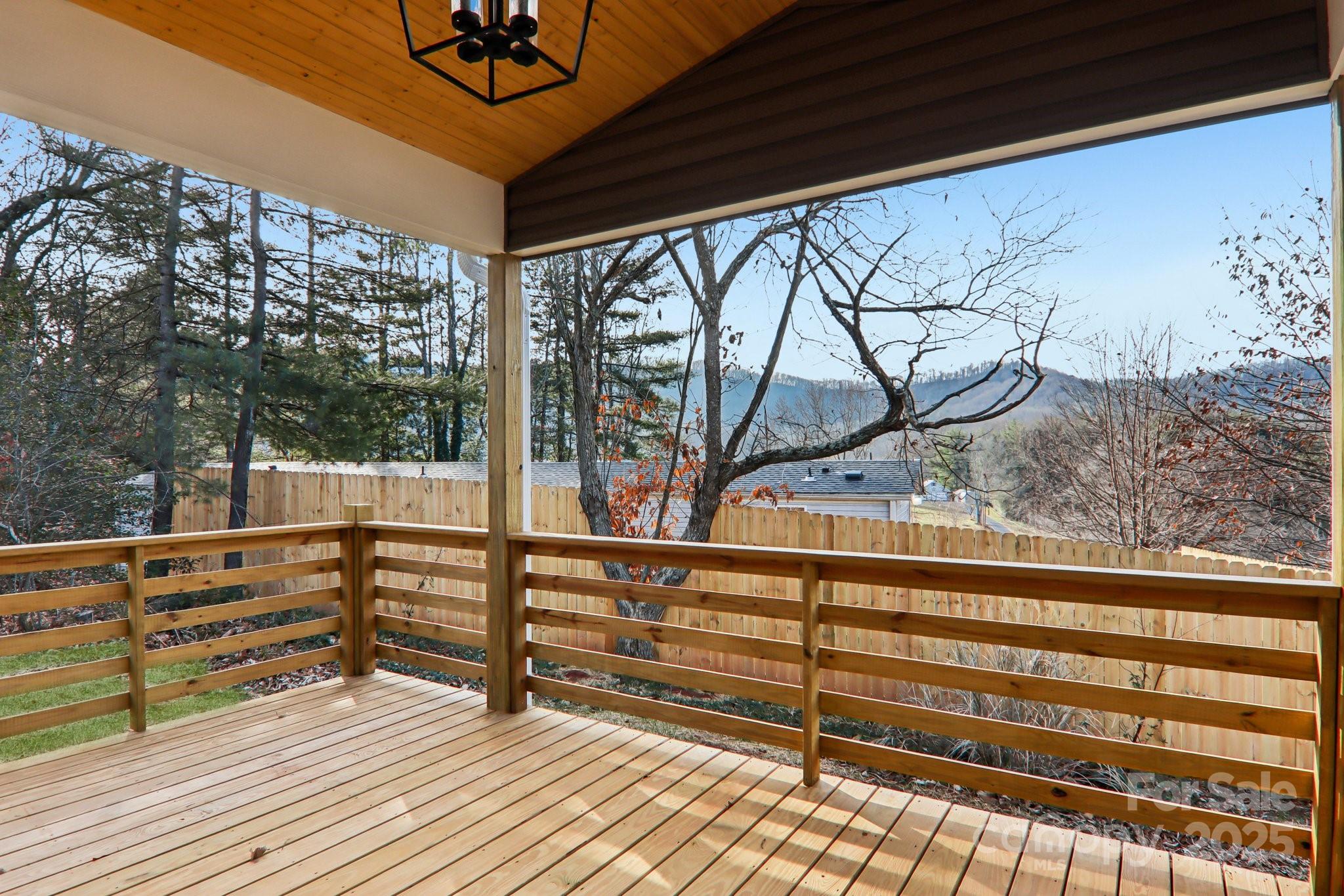 Lincoln Ridge - Residential