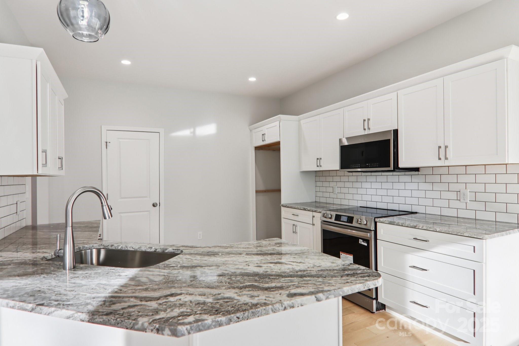 Lincoln Ridge - Residential