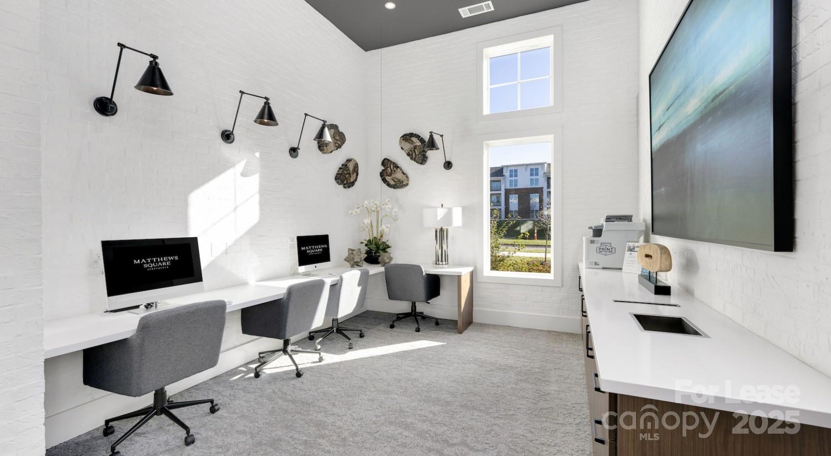 Matthews, North Carolina 28105, United States, 3 Bedrooms Bedrooms, ,2 BathroomsBathrooms,Residential,Active,231305