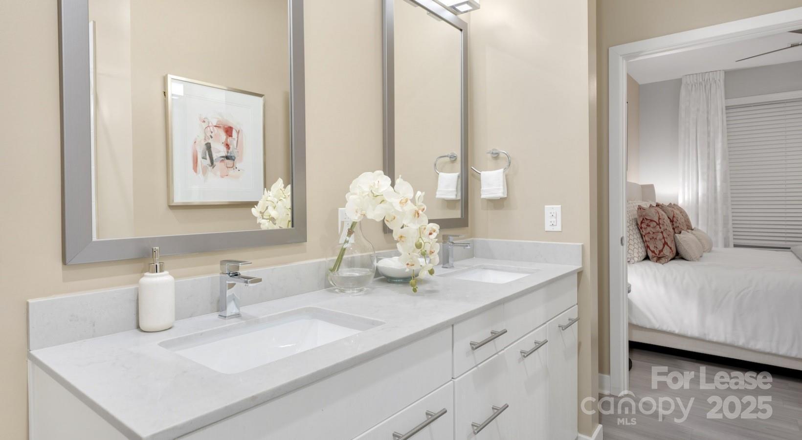 Matthews, North Carolina 28105, United States, 3 Bedrooms Bedrooms, ,2 BathroomsBathrooms,Residential,Active,231305