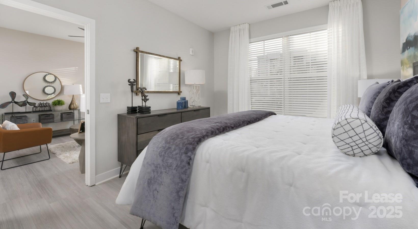 Matthews, North Carolina 28105, United States, 3 Bedrooms Bedrooms, ,2 BathroomsBathrooms,Residential,Active,231305