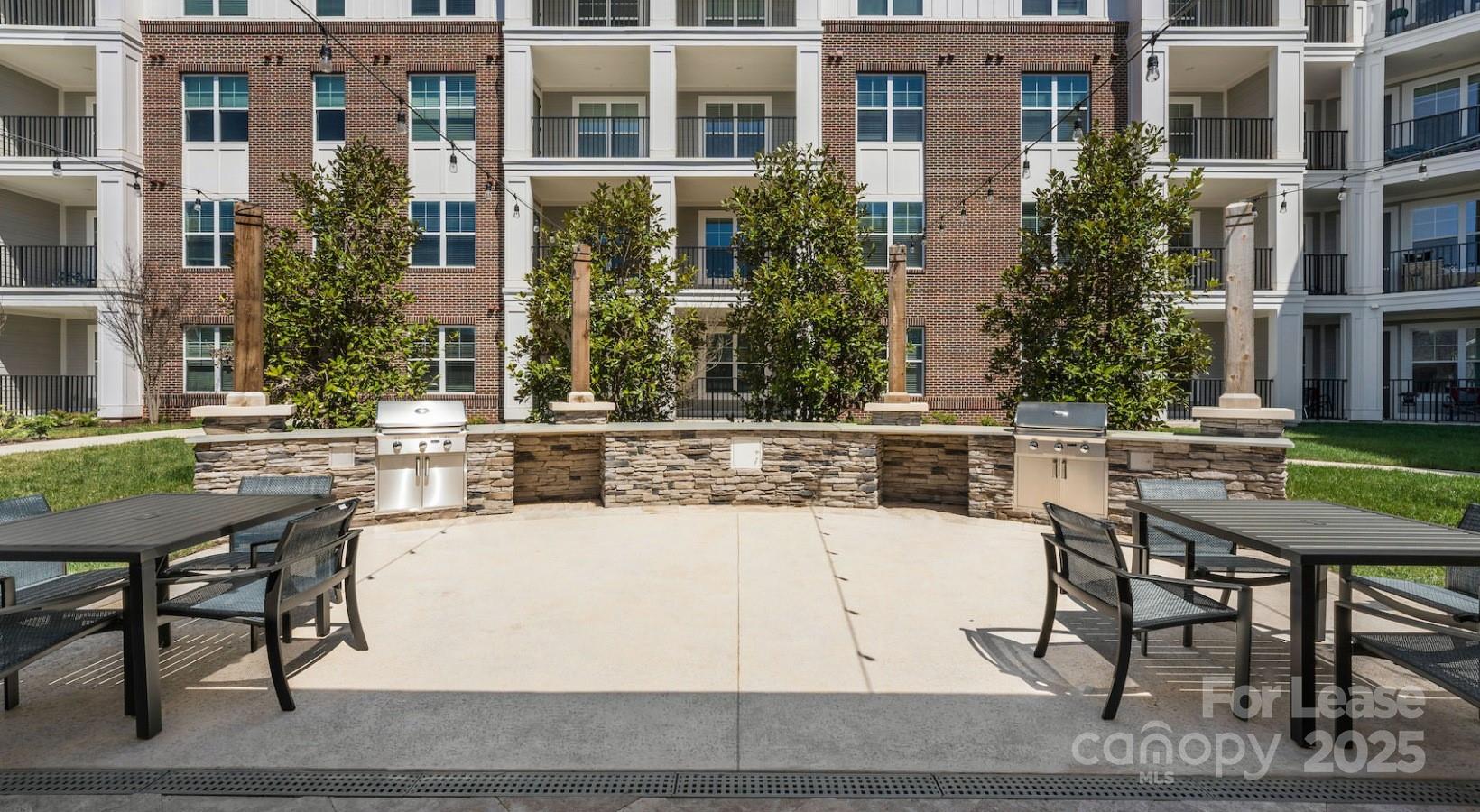 Matthews, North Carolina 28105, United States, 3 Bedrooms Bedrooms, ,2 BathroomsBathrooms,Residential,Active,231305