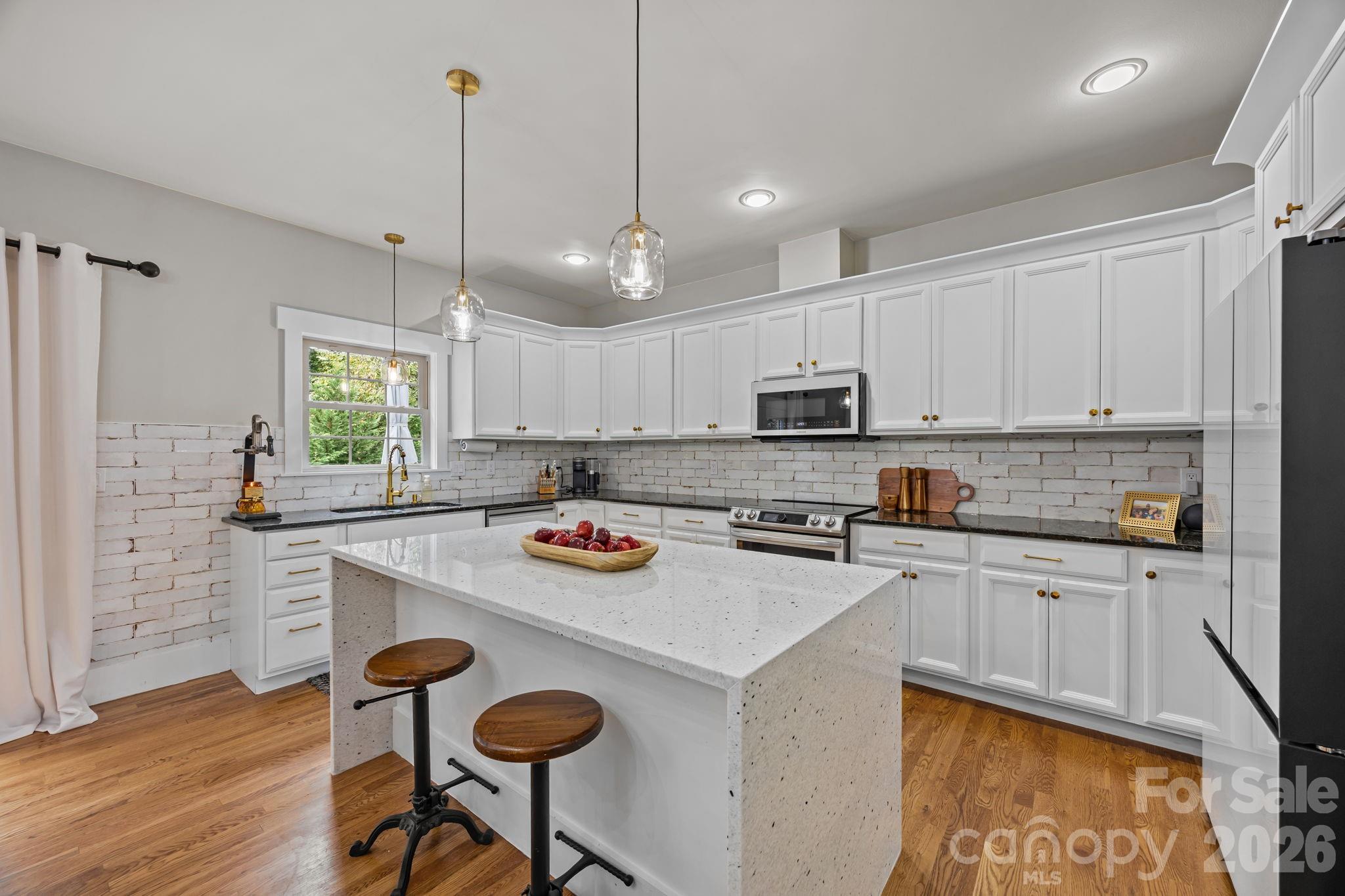 Oak Springs - Residential